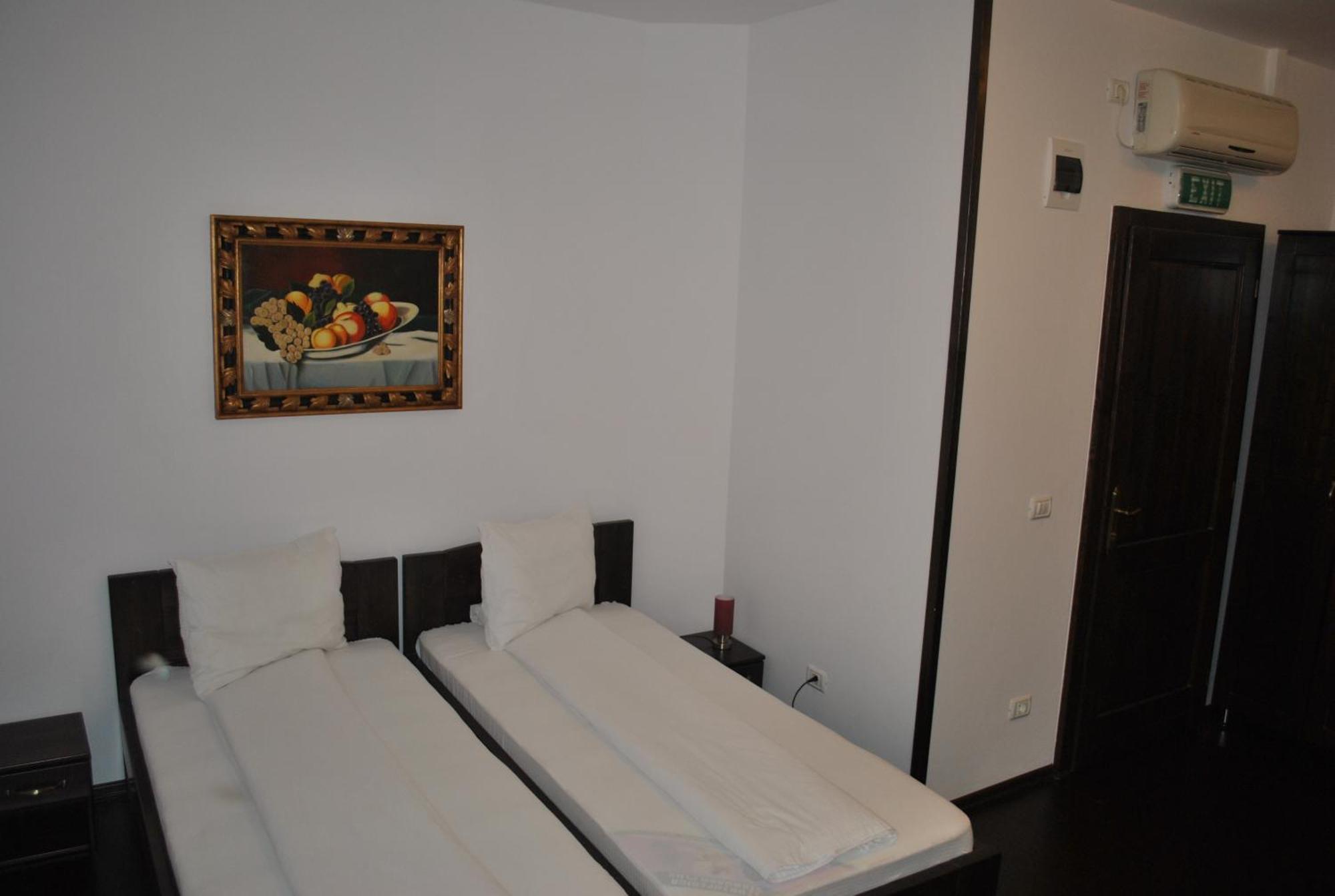 Hotel Taverna Pecicana Zewnętrze zdjęcie