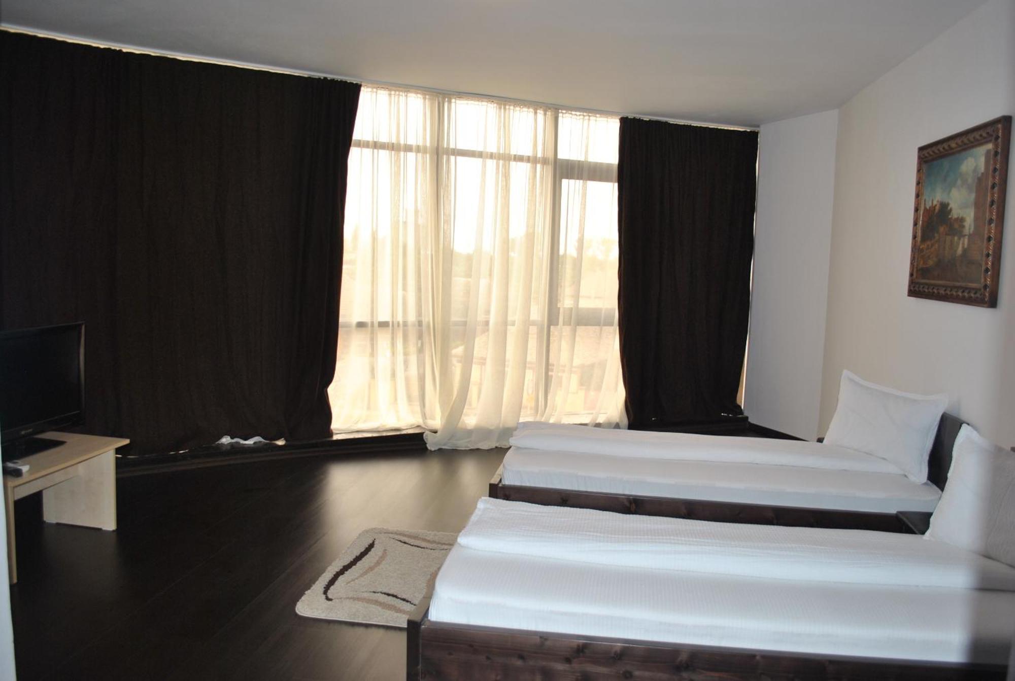 Hotel Taverna Pecicana Zewnętrze zdjęcie